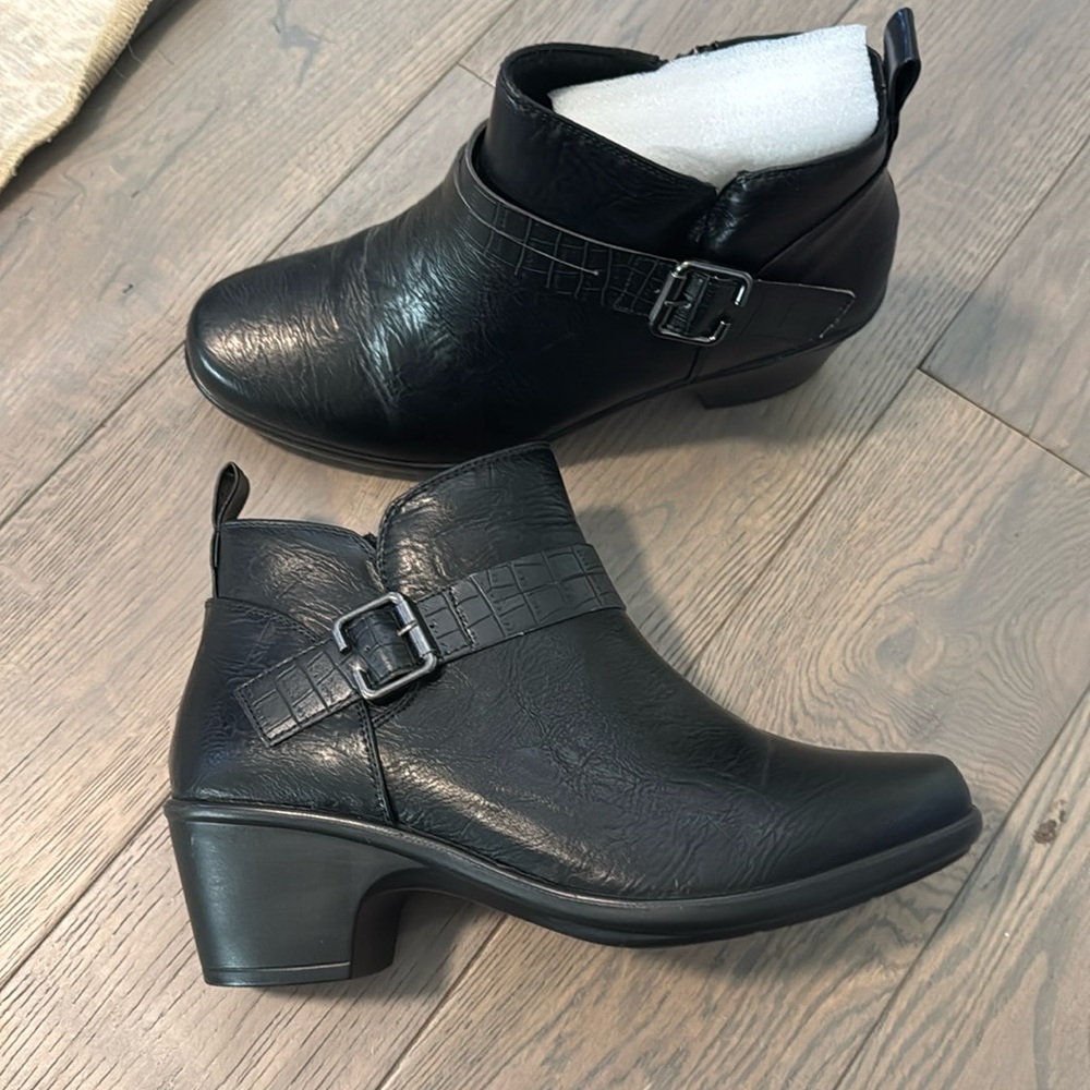 Leather boots
